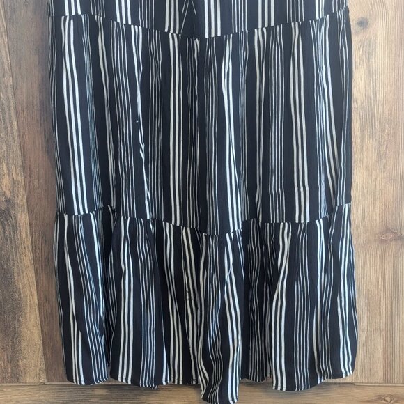 Andree by Unit Boutique Black/White Stripe Flare Wide Leg Pants M - Picture 3 of 7